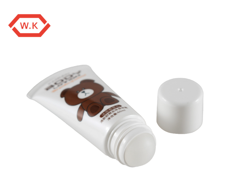 D35mm PE Kosmetik Sıkma Borusu Üz Qulluğu üçün Xəttə Rəngli Çap Etiketli OEM İstehsalçı
